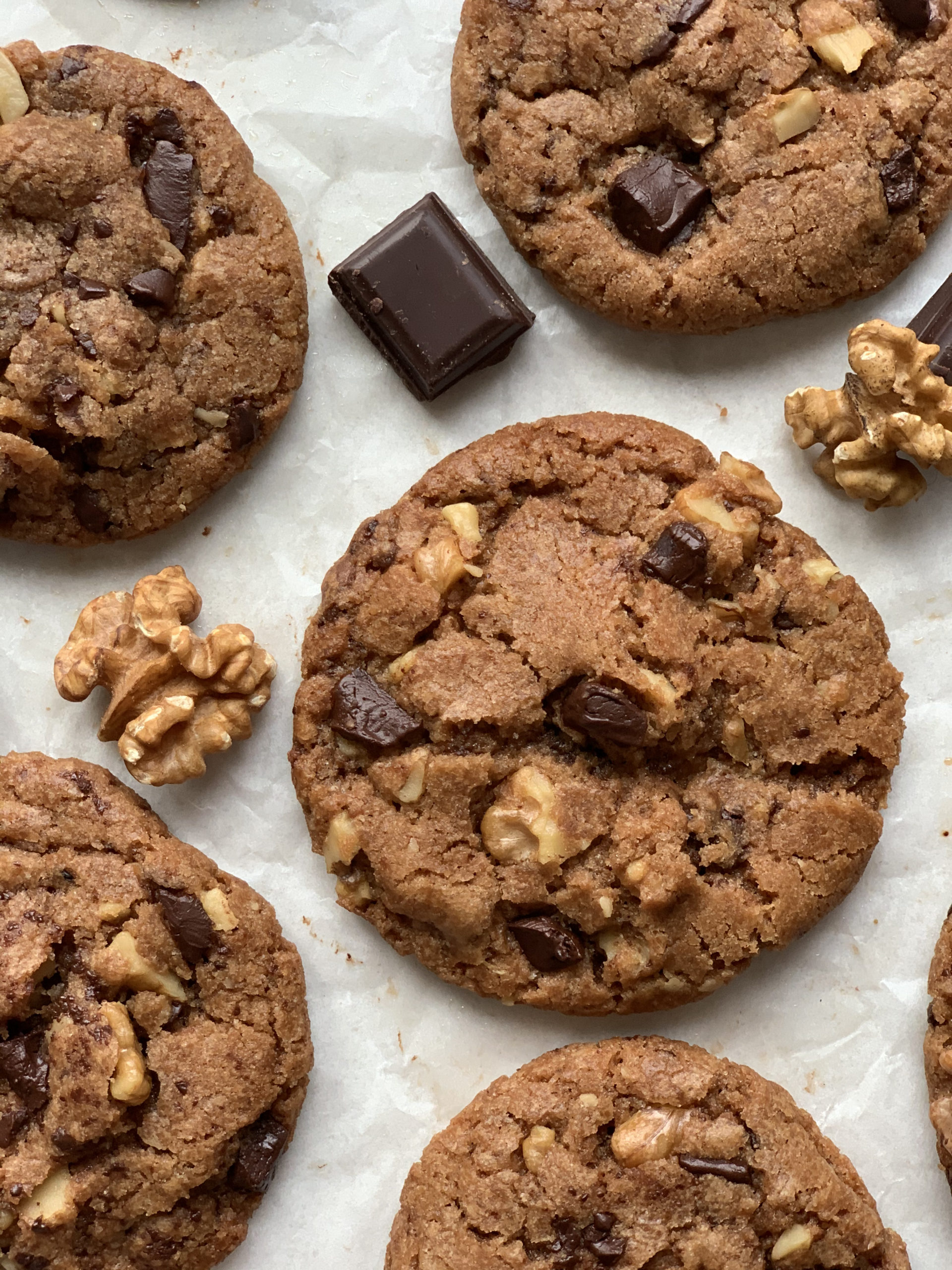 The BEST Vegan Chocolate Chip Cookies | Veganit